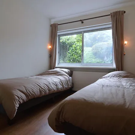 Attractive With Sauna And Hot Tub Holiday home