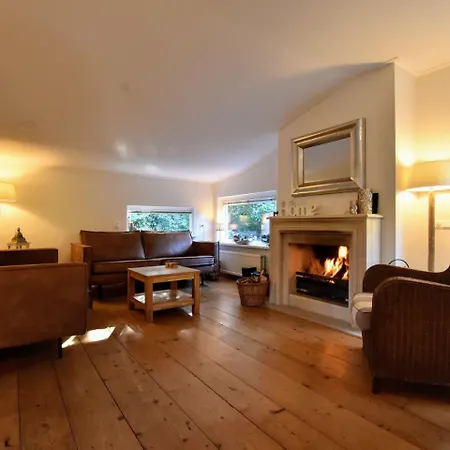 Attractive With Sauna And Hot Tub Holiday home